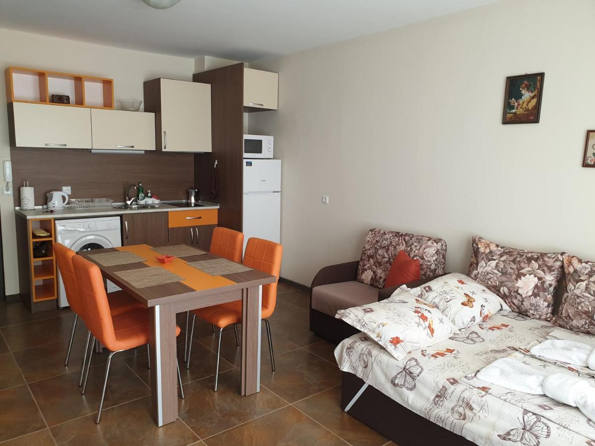 Апартаменти Кастро/Castro Apartments Carevo Kültér fotó