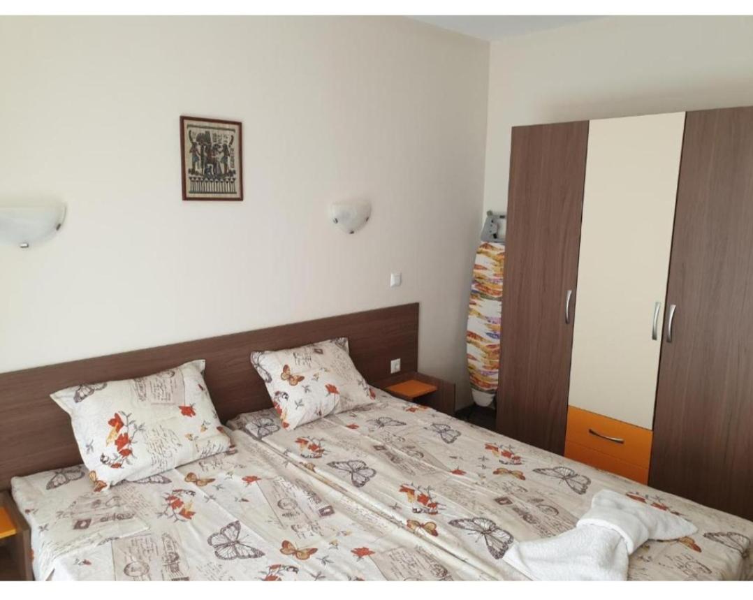 Апартаменти Кастро/Castro Apartments Carevo Kültér fotó