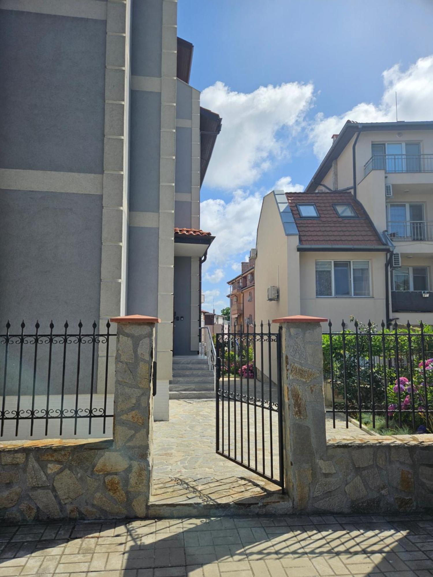 Апартаменти Кастро/Castro Apartments Carevo Kültér fotó
