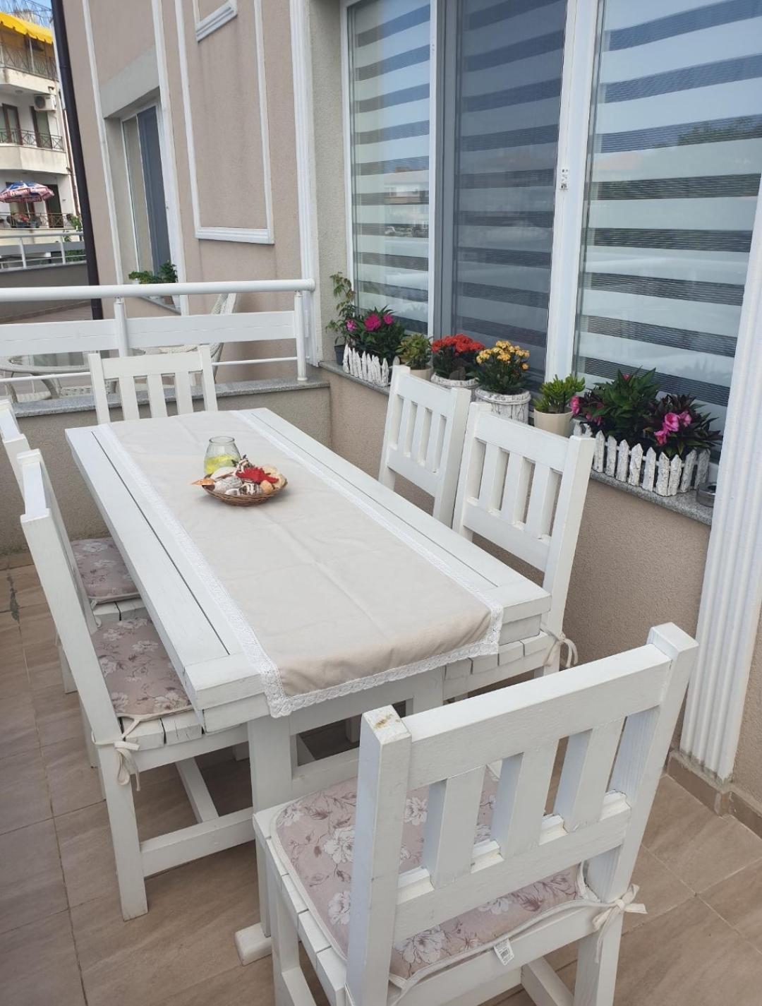Апартаменти Кастро/Castro Apartments Carevo Kültér fotó