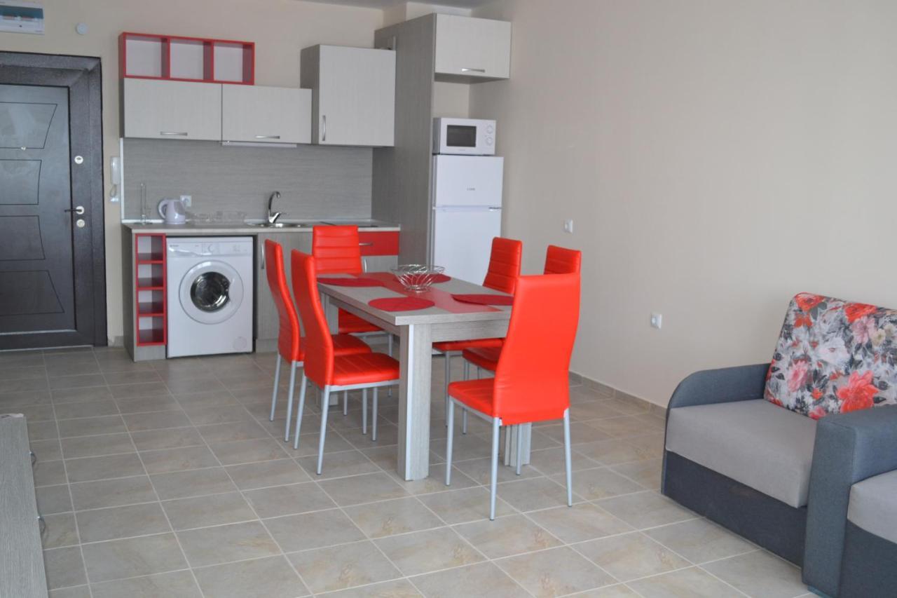 Апартаменти Кастро/Castro Apartments Carevo Kültér fotó