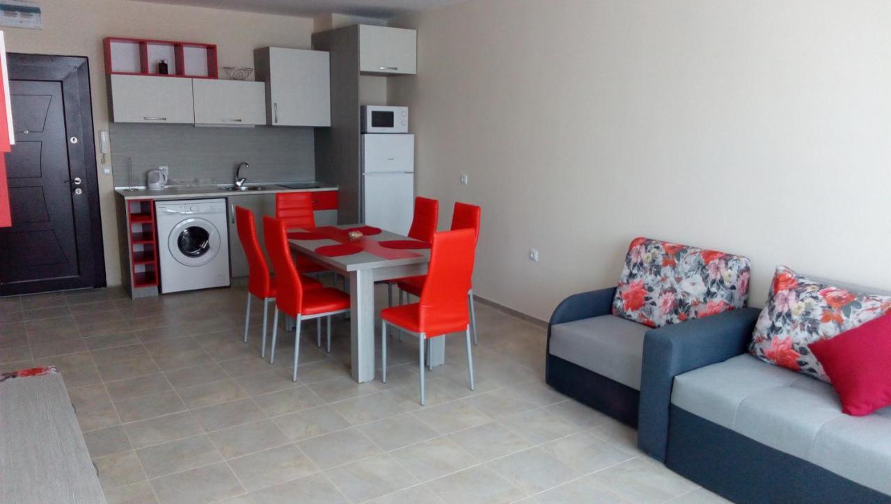 Апартаменти Кастро/Castro Apartments Carevo Kültér fotó